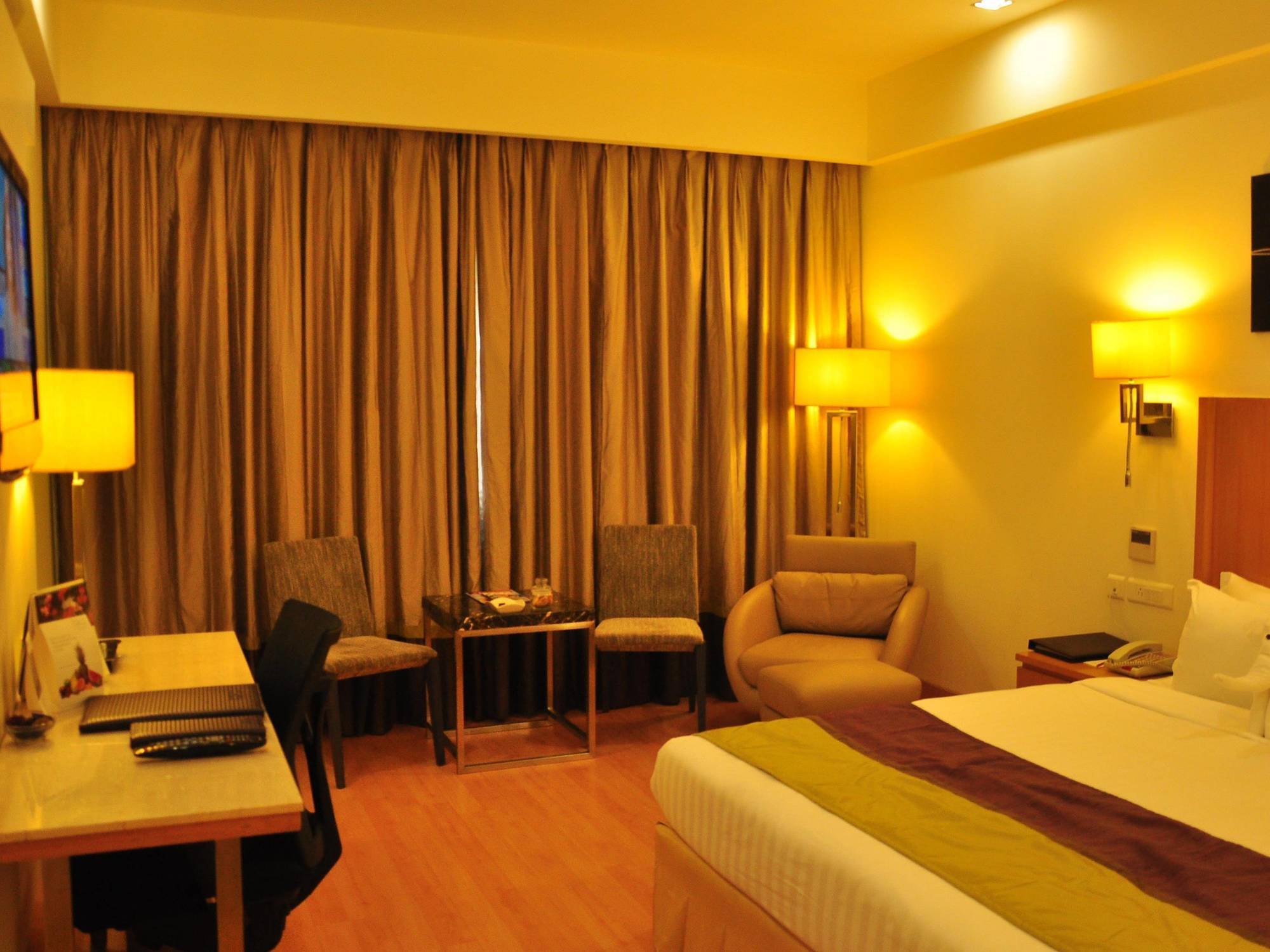 Manasarovar - The Fern Hyderabad Exterior foto